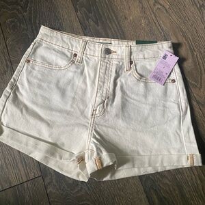 NWT Khaki cargo shorts